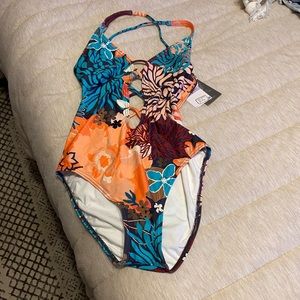 Vince camuto bathing suit